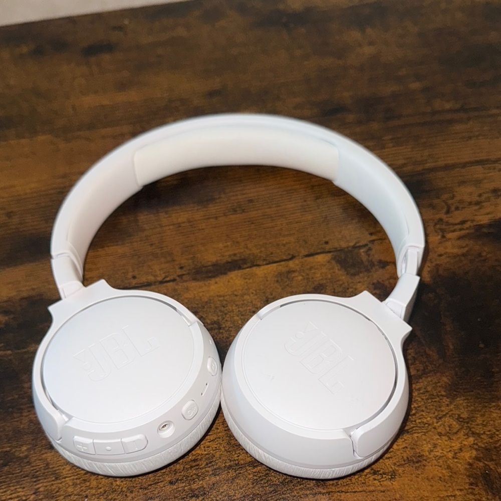 JBL Pure White Over-Ear Wireless Headphones